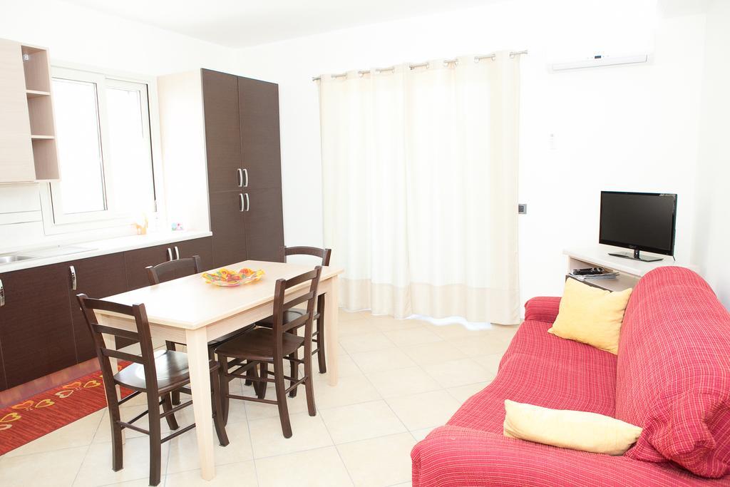 Residence Fronte Mare Santa Maria Del Focallo Room photo